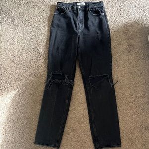 Abercrombie & Fitch- The ‘90s Straight Ultra High Rise Jean *Curve Love